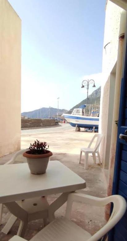 Punta San Simone Lägenhet Marettimo Exteriör bild